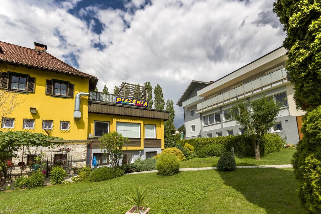 Gaestehaus Krappinger/Pizzeria Mamma Mia 오시아흐 외부 사진